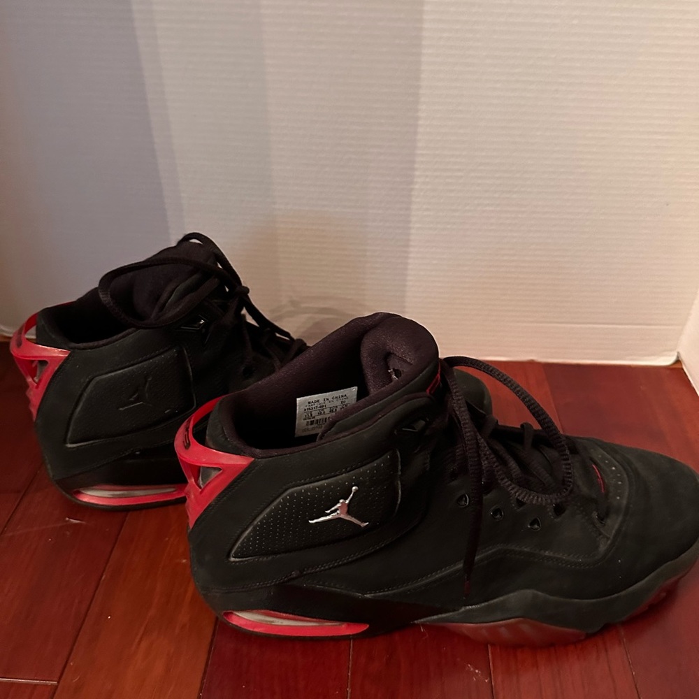 NIKE Air Jordan B'Loyal 'Black Varsity Red' - Picture 4 of 5